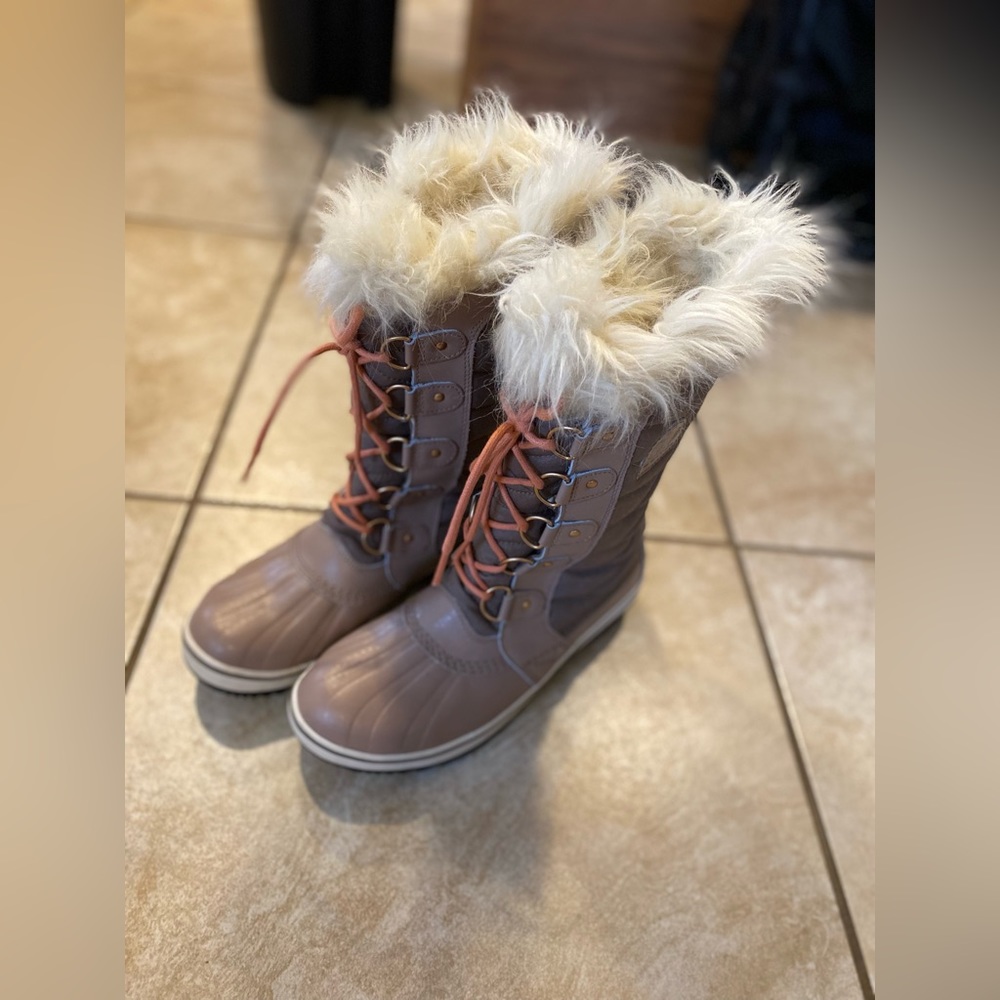 SOREL WOMEN'S TOFINO II BOOT - Size 8.5 - Like New